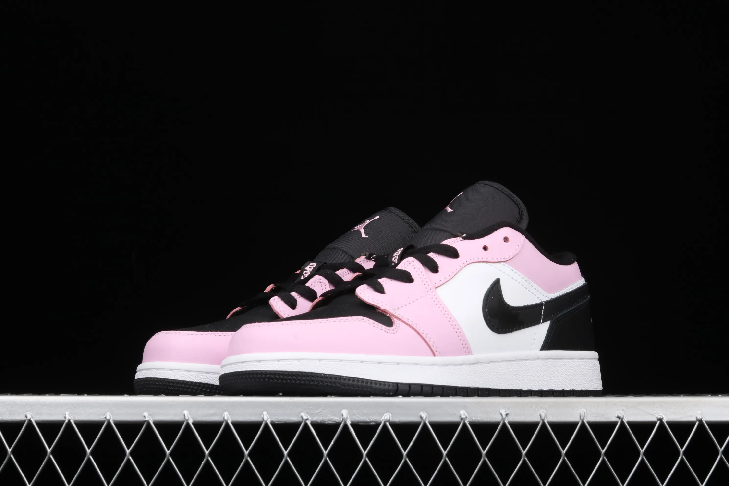 All categories Air Jordan Jordan series basketball shoes Air Jordan 1 Low Air Jordan 1 Low AJ1 Joe 1 low top black powder 554723-601